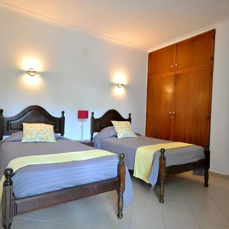 Delightful Single-storey Villa, Private Pool, Free Air Conditioning And Wifi Vilamoura