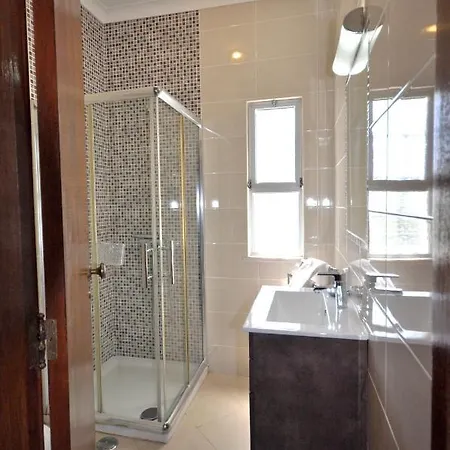 Villa Delightful Single-storey Villa, Private Pool, Free Air Conditioning And Wifi *