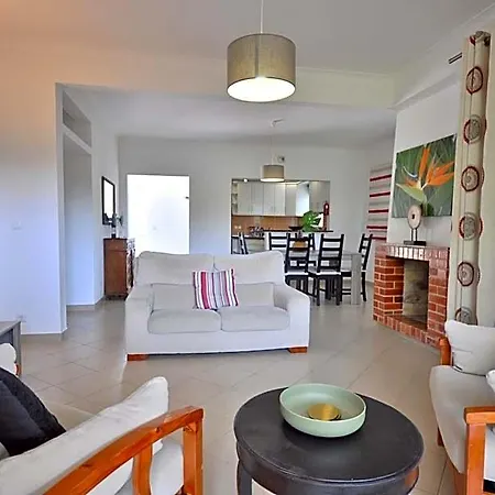 Delightful Single-storey Villa, Private Pool, Free Air Conditioning And Wifi * Vilamoura