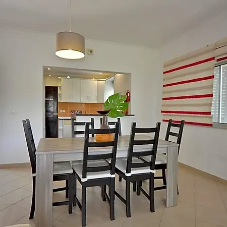 Delightful Single-storey Villa, Private Pool, Free Air Conditioning And Wifi Vilamoura