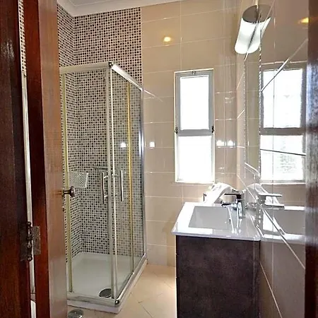 Delightful Single-storey Villa, Private Pool, Free Air Conditioning And Wifi Vilamoura