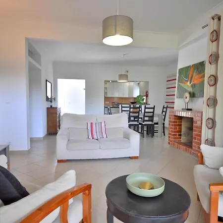 Delightful Single-storey Villa, Private Pool, Free Air Conditioning And Wifi Villa Vilamoura